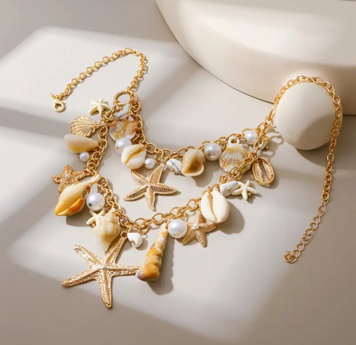 Collier Sirène d’Or – Coquillages & Étoiles de Mer