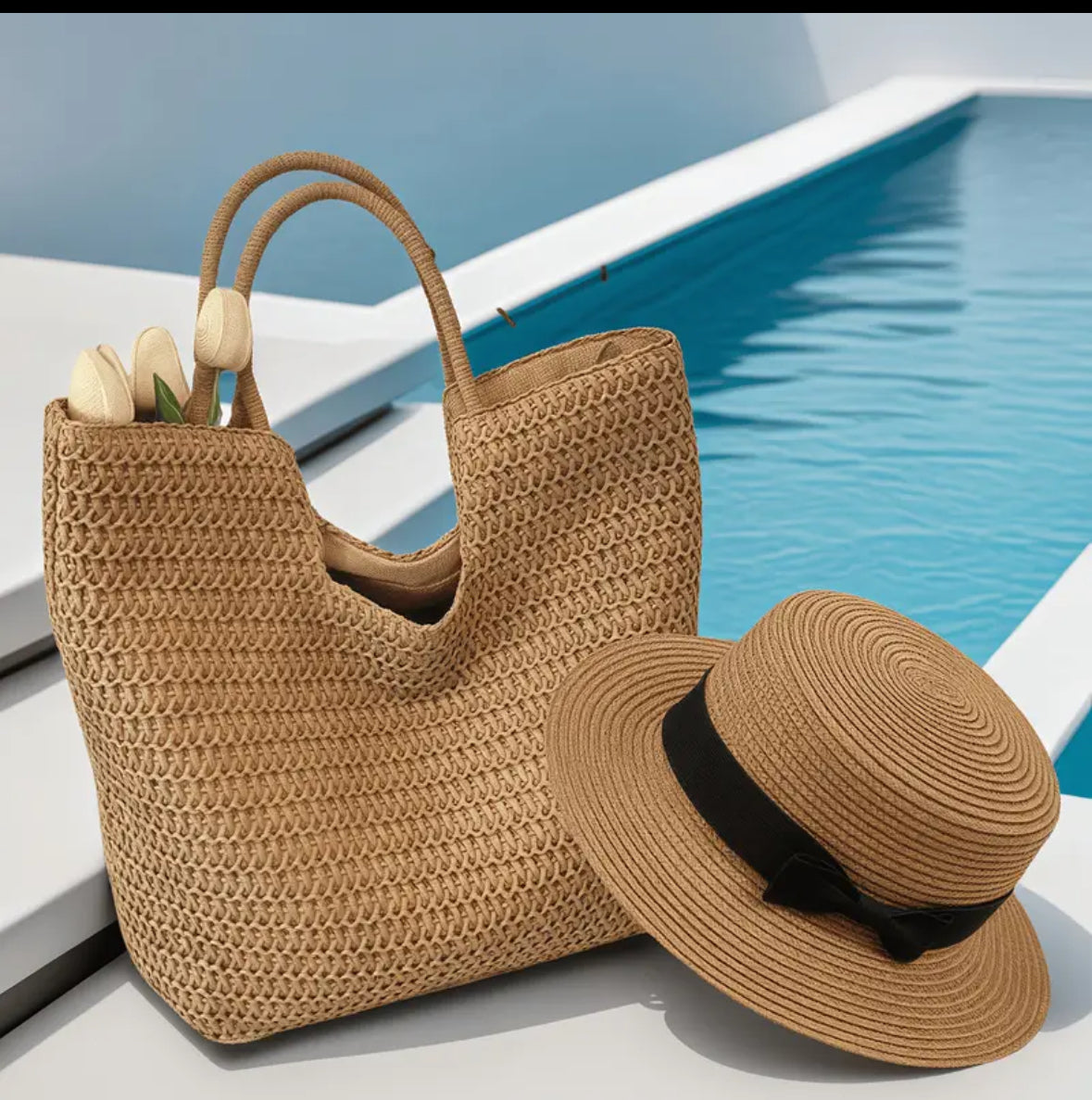 Ensemble Plage Élégance – Sac cabas en paille & chapeau à ruban noir